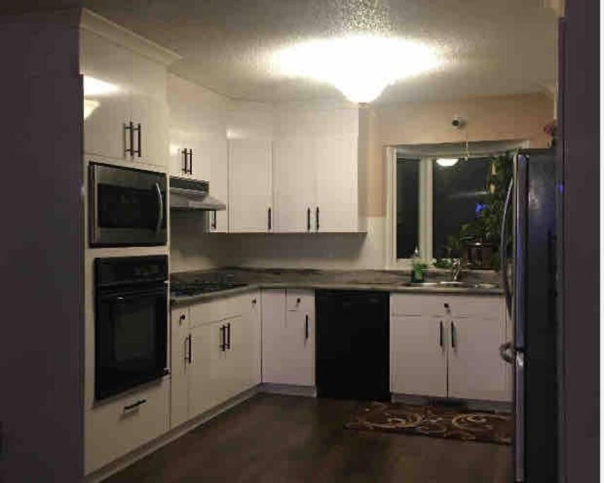 Renovated 4 Bedrooms 20 Sleeps Shopping Mall Edmonton Luaran gambar